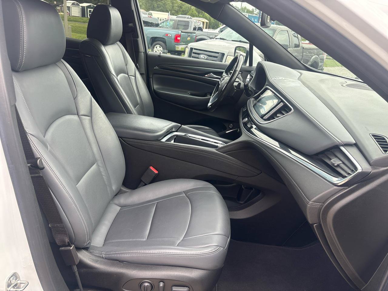 Used 2023 Buick Enclave Essence FWD image 19