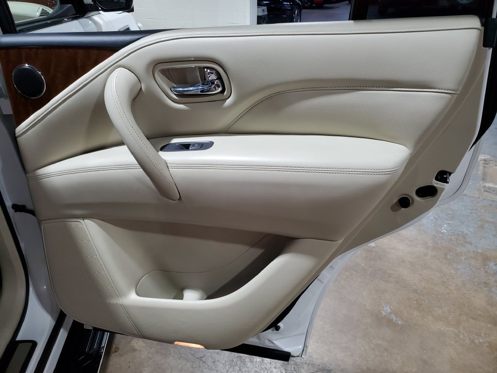 Used 2019 INFINITI QX80 Luxe w/ All-Season Package RWD image 22