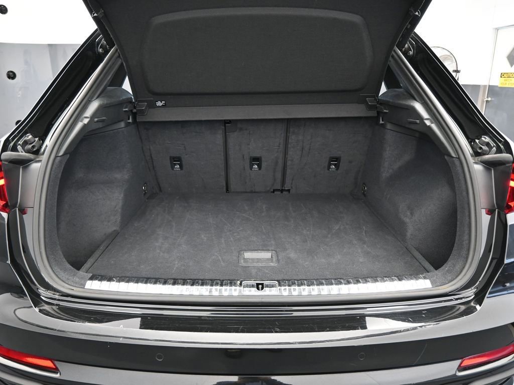 Used 2025 Audi Q3 2.0T Premium image 39