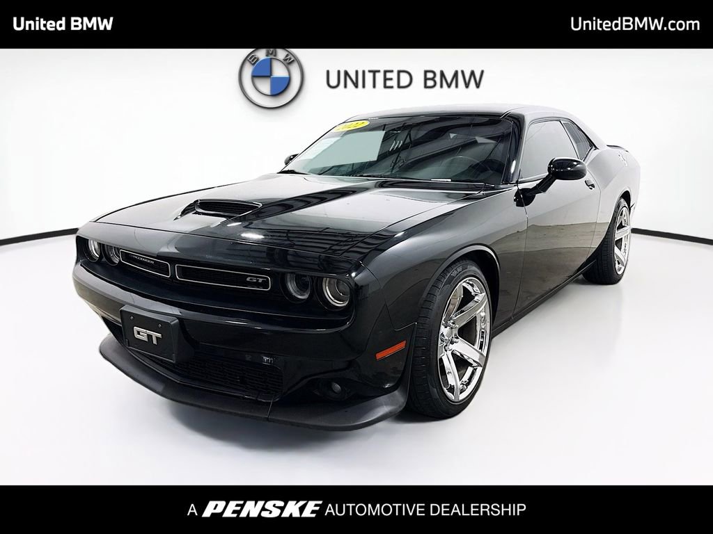 Used 2022 Dodge Challenger GT RWD image 1