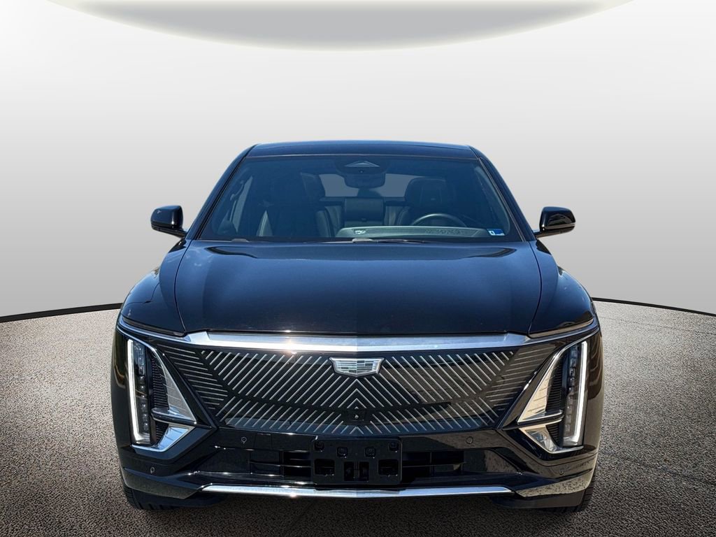 Used 2024 Cadillac Lyriq Luxury w/ LPO, Floor Liner Package image 5