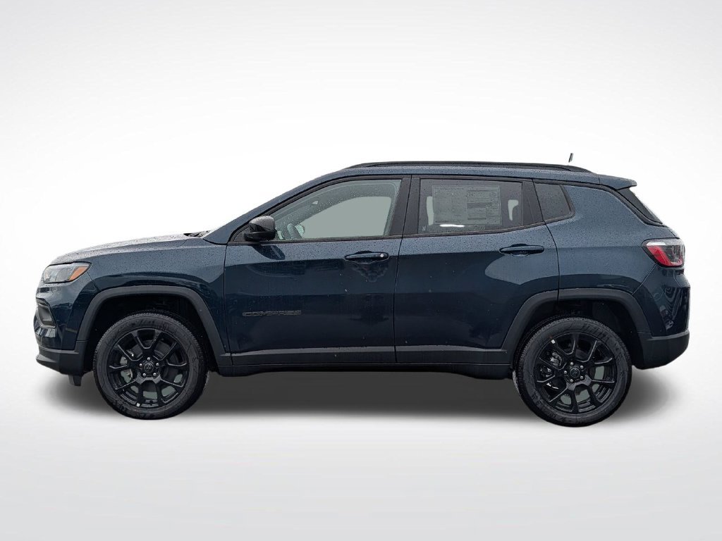 New 2026 Jeep Compass Latitude AWD/4WD image 3