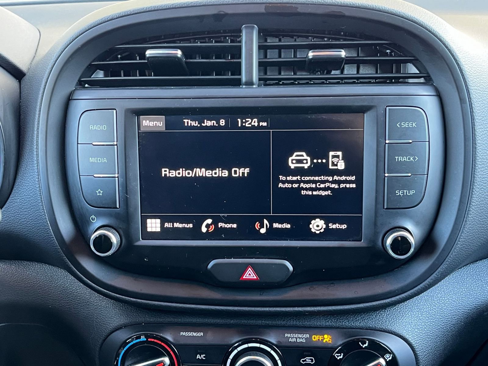 Used 2025 Kia Soul LX w/ LX Technology Package image 18