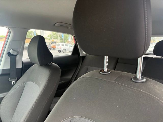 Used 2025 Hyundai Kona SEL FWD image 8