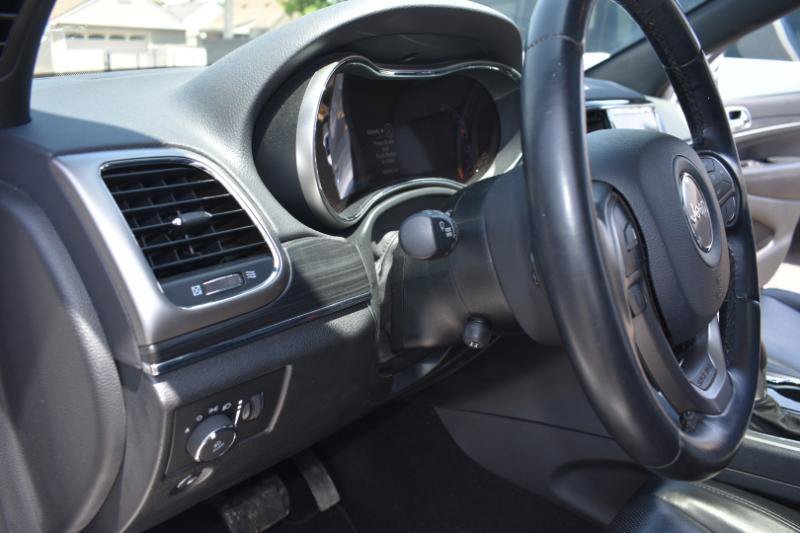Used 2020 Jeep Grand Cherokee Limited w/ Luxury Group II AWD/4WD image 29