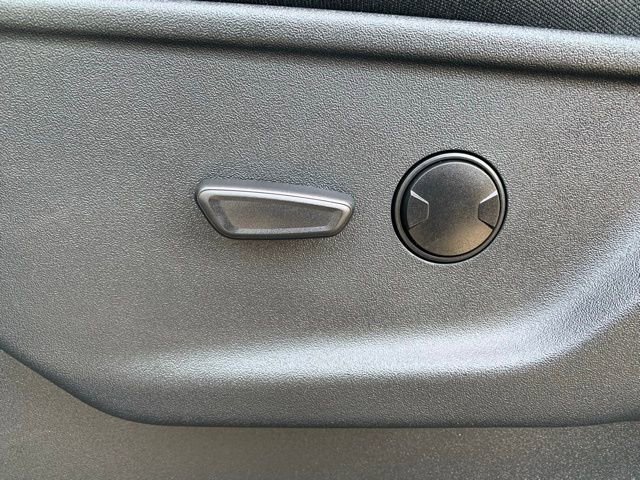 New 2025 Ford F350 XLT w/ Black Appearance Package image 11