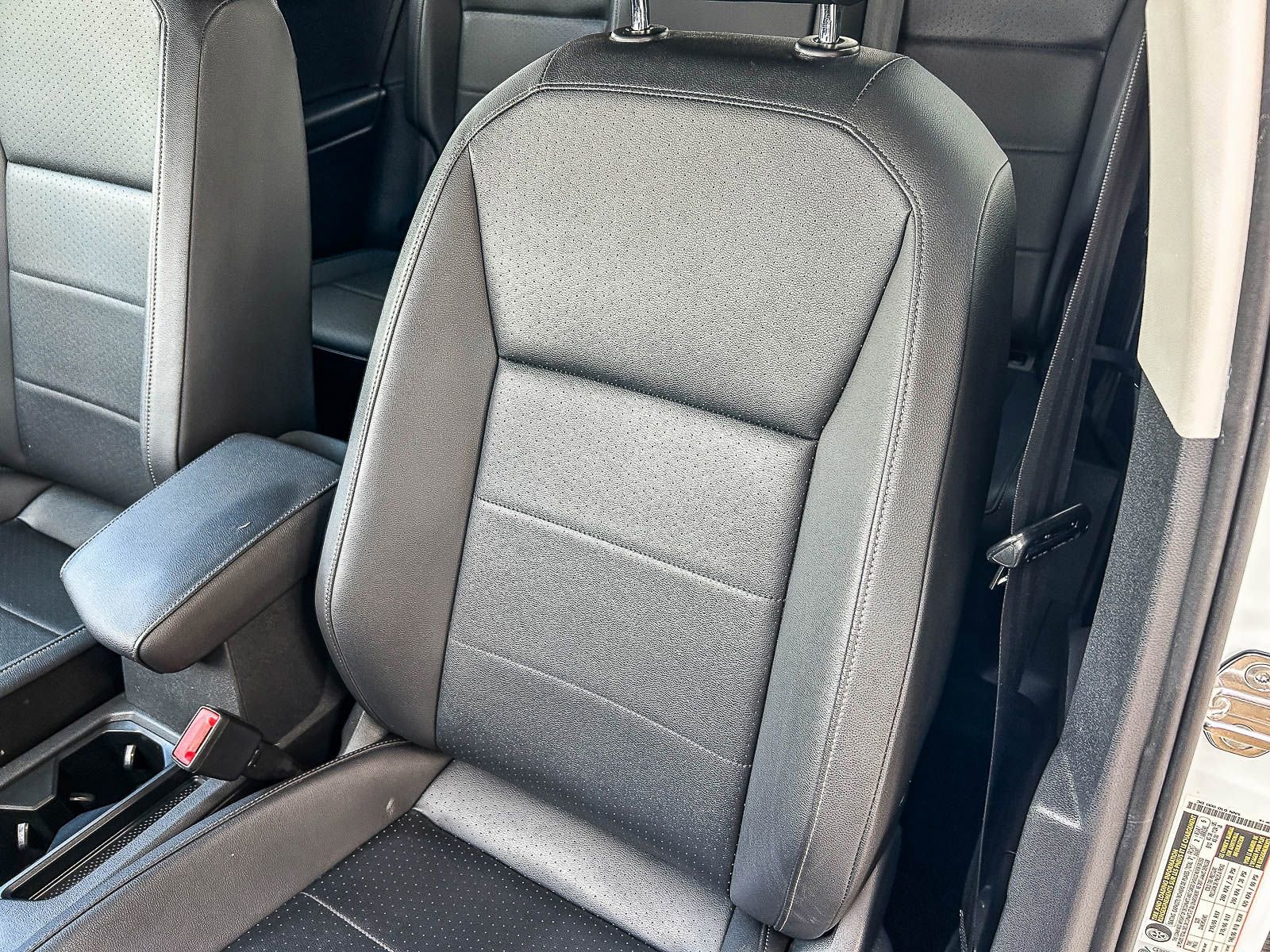 Used 2020 Volkswagen Tiguan SE FWD image 26