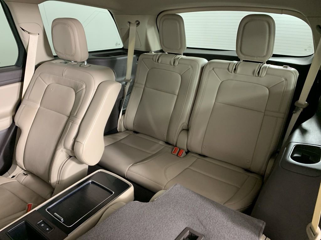 Used 2021 Lincoln Aviator Grand Touring w/ Equipment Group 302A AWD/4WD image 33