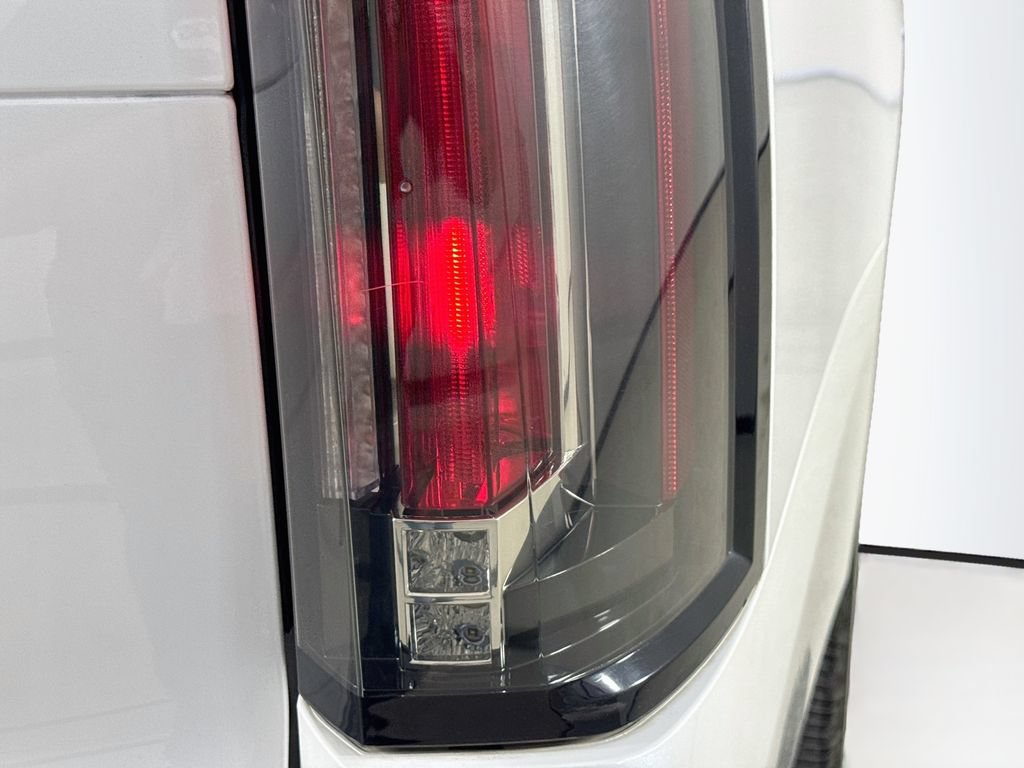 Used 2016 Cadillac Escalade ESV Platinum RWD image 35