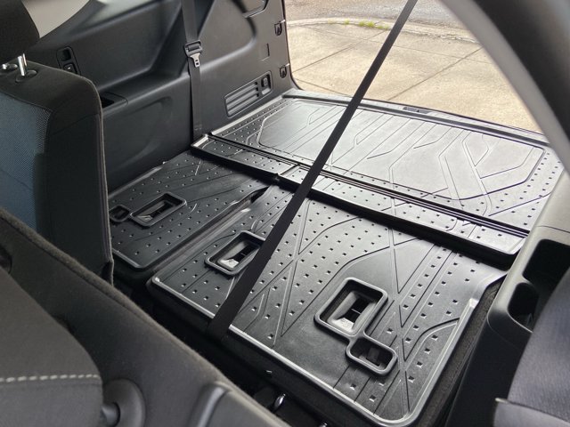 Used 2021 Chevrolet Traverse LT FWD image 51