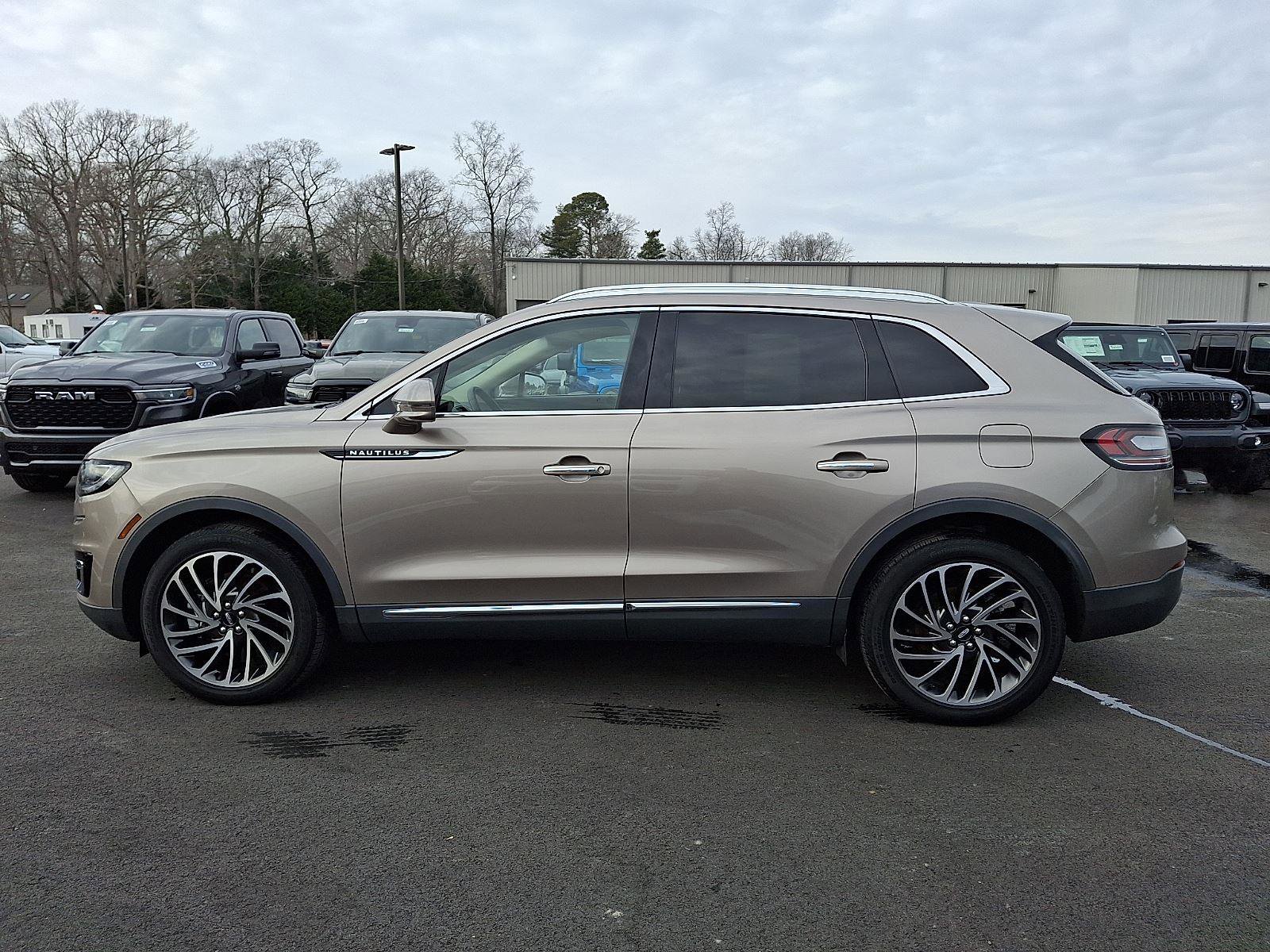 Used 2020 Lincoln Nautilus Reserve image 10