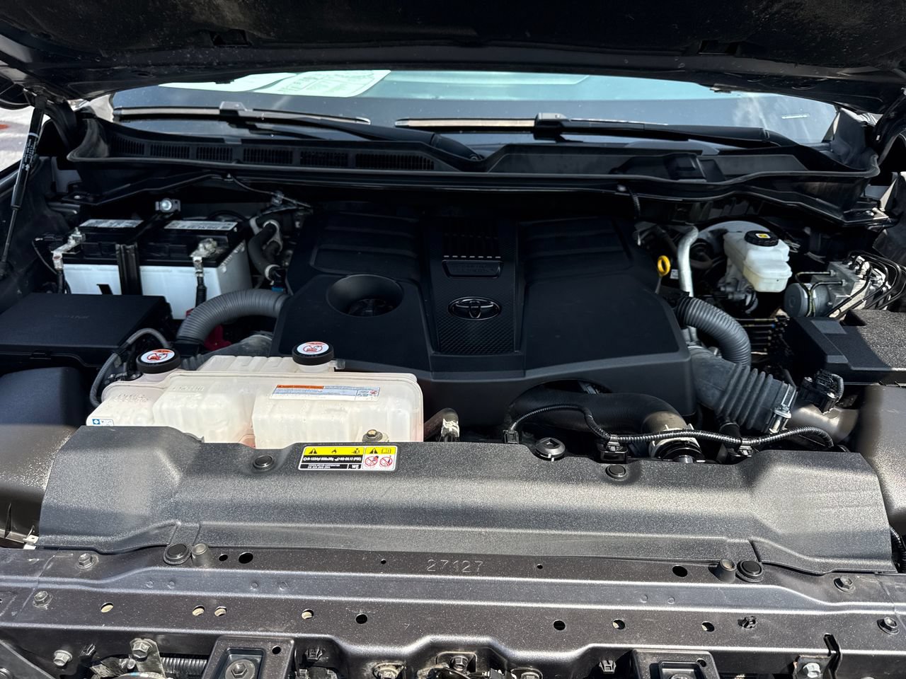 Used 2022 Toyota Tundra SR5 AWD/4WD image 9