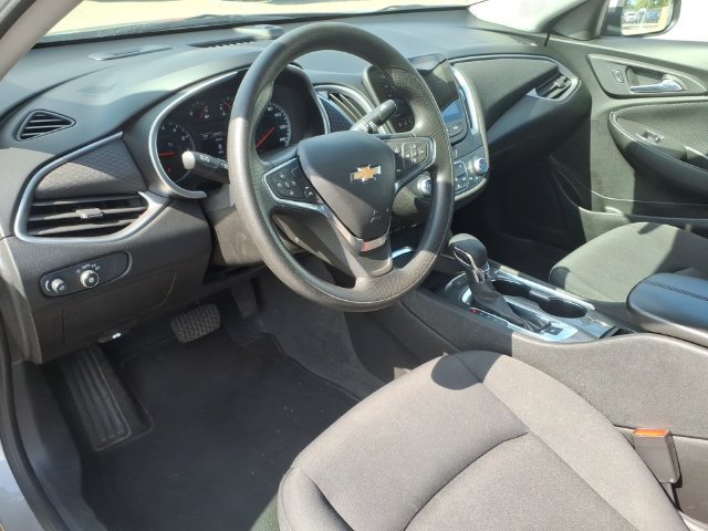 Used 2025 Chevrolet Malibu LT FWD image 8