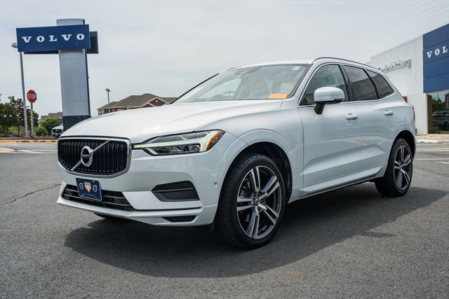 Used 2019 Volvo XC60 T5 Momentum w/ Multimedia Package AWD/4WD image 3