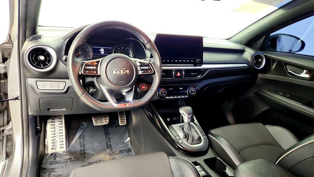 Used 2024 Kia Forte GT-Line FWD image 11