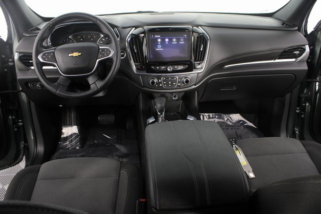 Used 2023 Chevrolet Traverse LT w/ Rear Camera Mirror Package image 11
