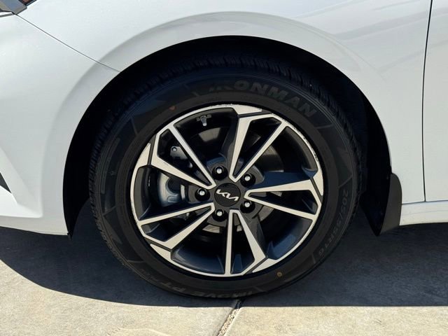 Used 2023 Kia Forte LXS w/ LXS Technology Package image 9