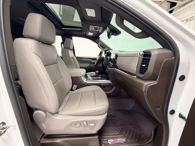 Certified 2025 Chevrolet Silverado 1500 LTZ w/ LTZ Premium Package AWD/4WD image 29