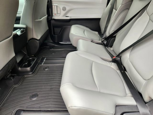 New 2026 Toyota Sienna XLE FWD image 24