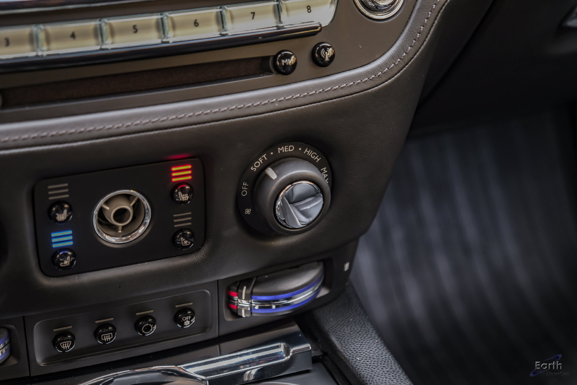 Used 2016 Rolls-Royce Wraith RWD image 67