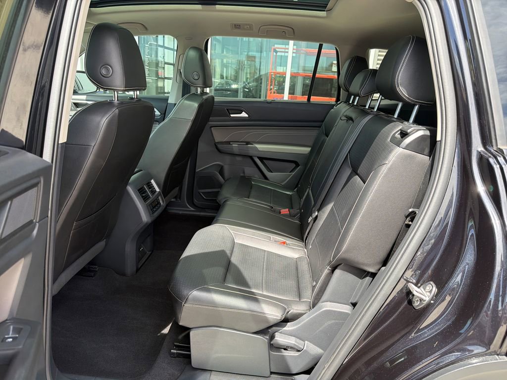 Certified 2023 Volkswagen Atlas SEL R-Line image 14