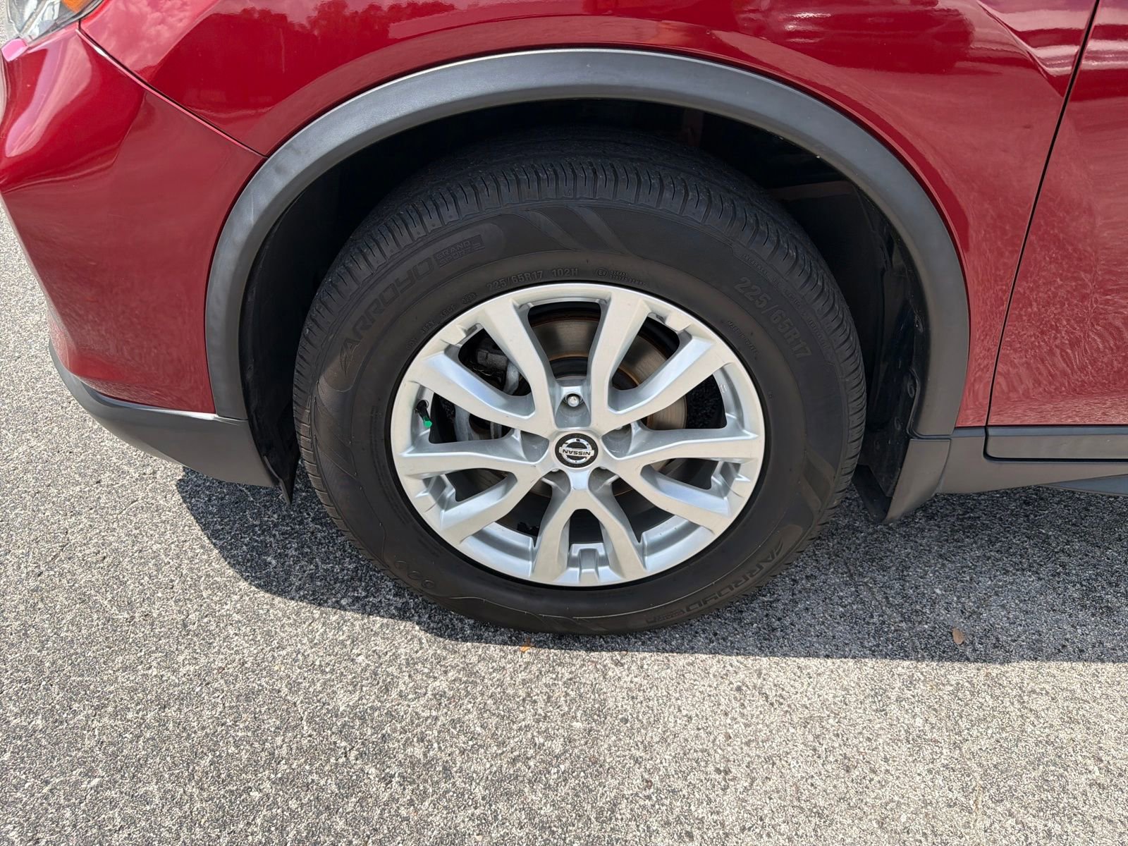 Used 2020 Nissan Rogue SV image 11