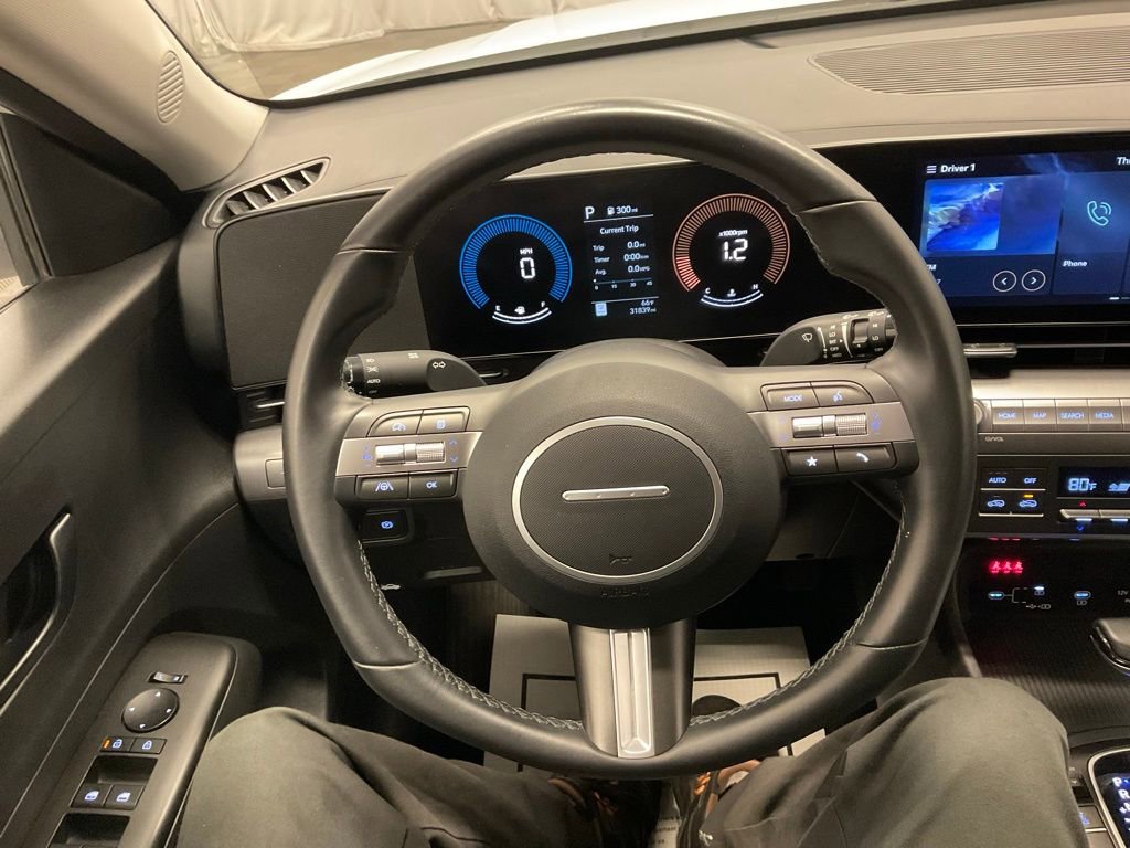 Used 2025 Hyundai Kona SEL image 7