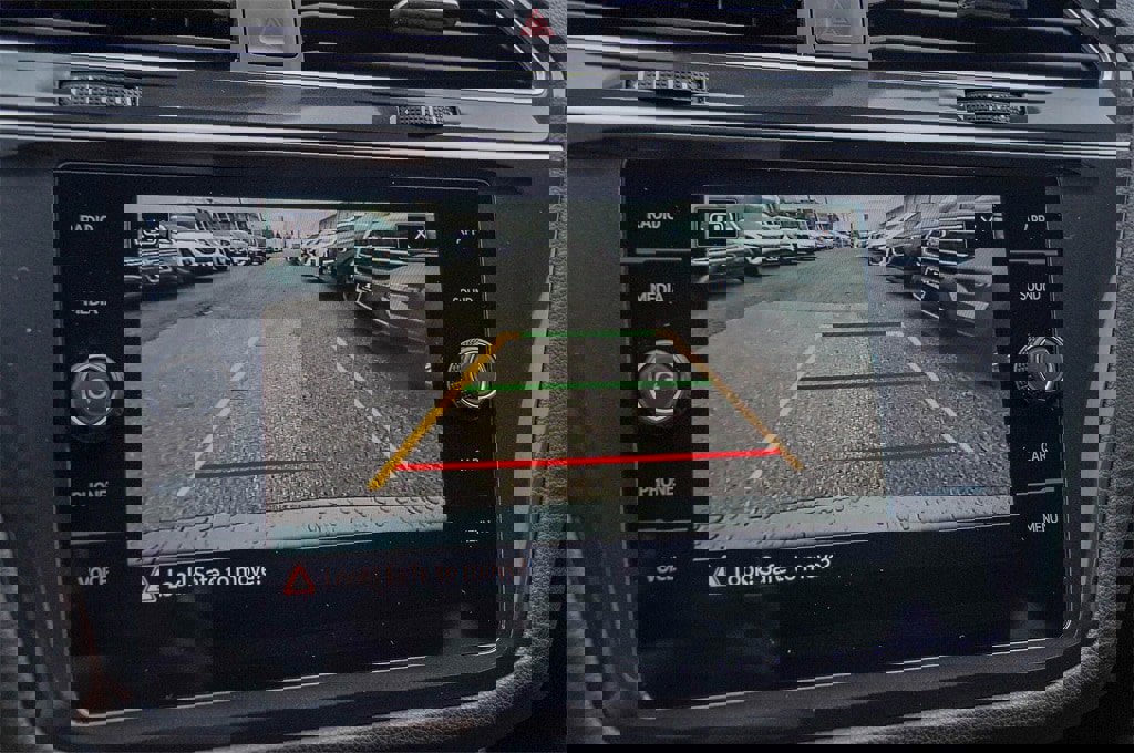 New 2024 Volkswagen Tiguan SE R-Line image 14