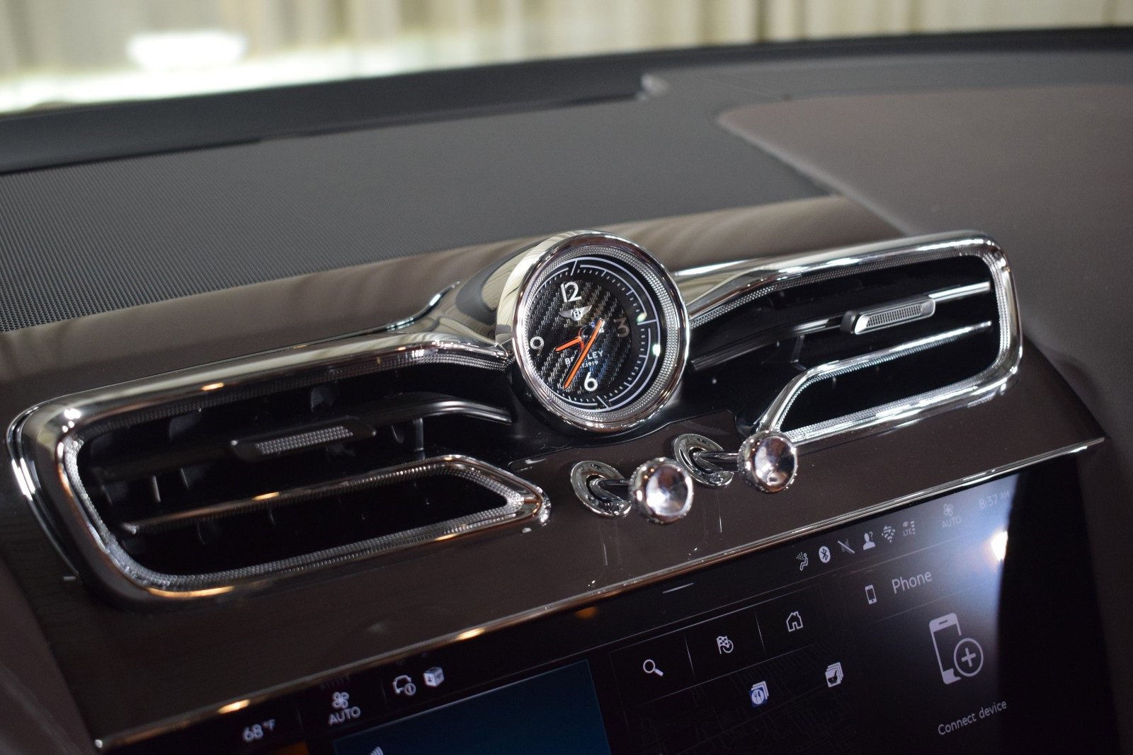 New 2025 Bentley Bentayga image 33