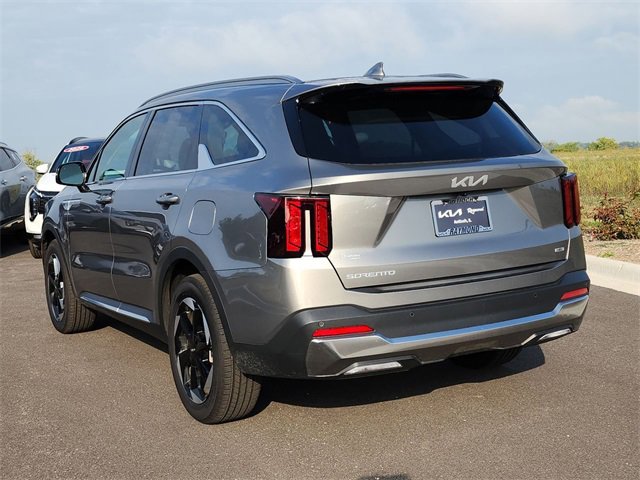 Used 2025 Kia Sorento EX w/ EX Panoramic Sunroof Package image 6