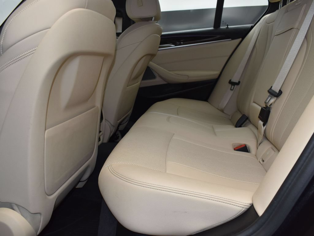 Used 2022 BMW 540i w/ Premium Package RWD image 14