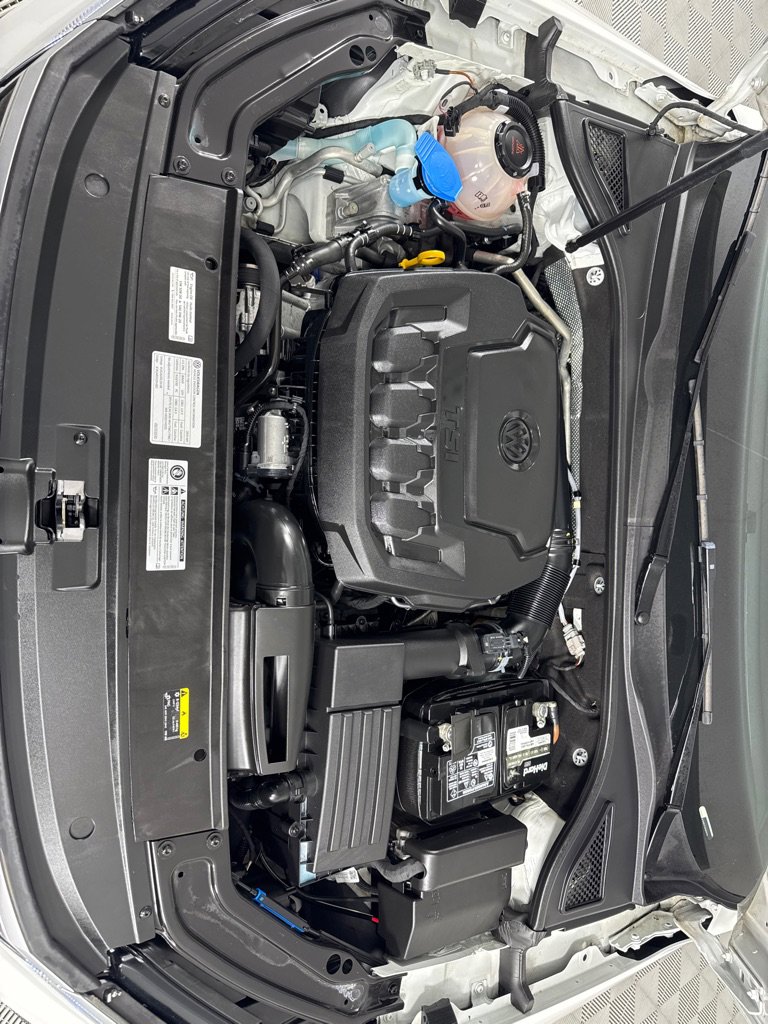 Used 2019 Volkswagen Passat 2.0T SE R-Line image 26