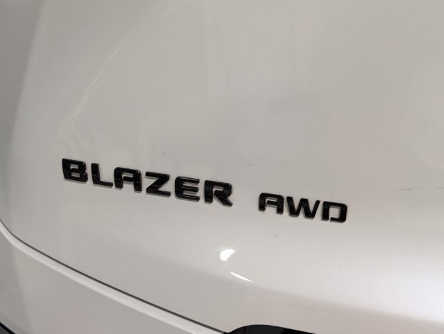 Certified 2024 Chevrolet Blazer RS w/ Driver Confidence II Package AWD/4WD image 5