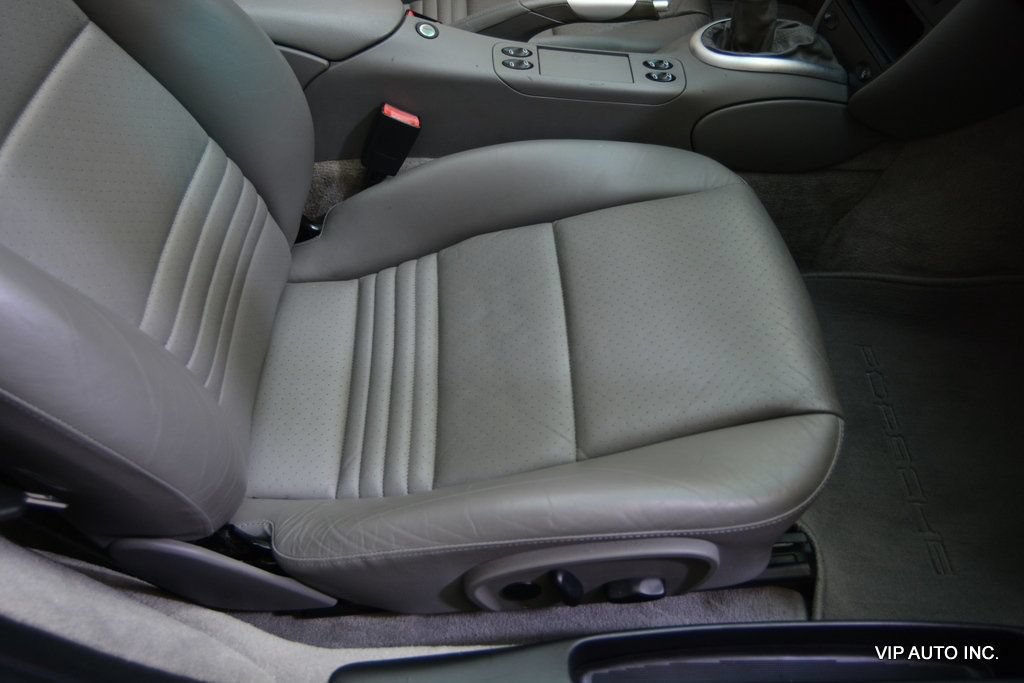 Used 2002 Porsche 911 Cabriolet image 22