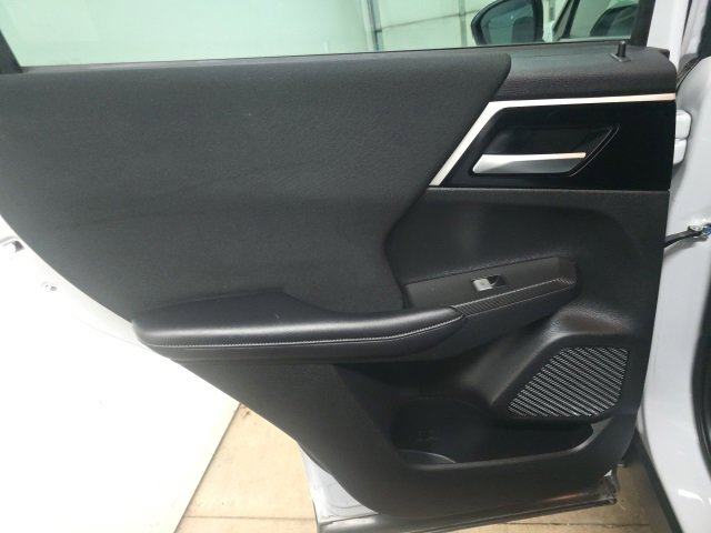 Used 2022 Mitsubishi Outlander ES image 15