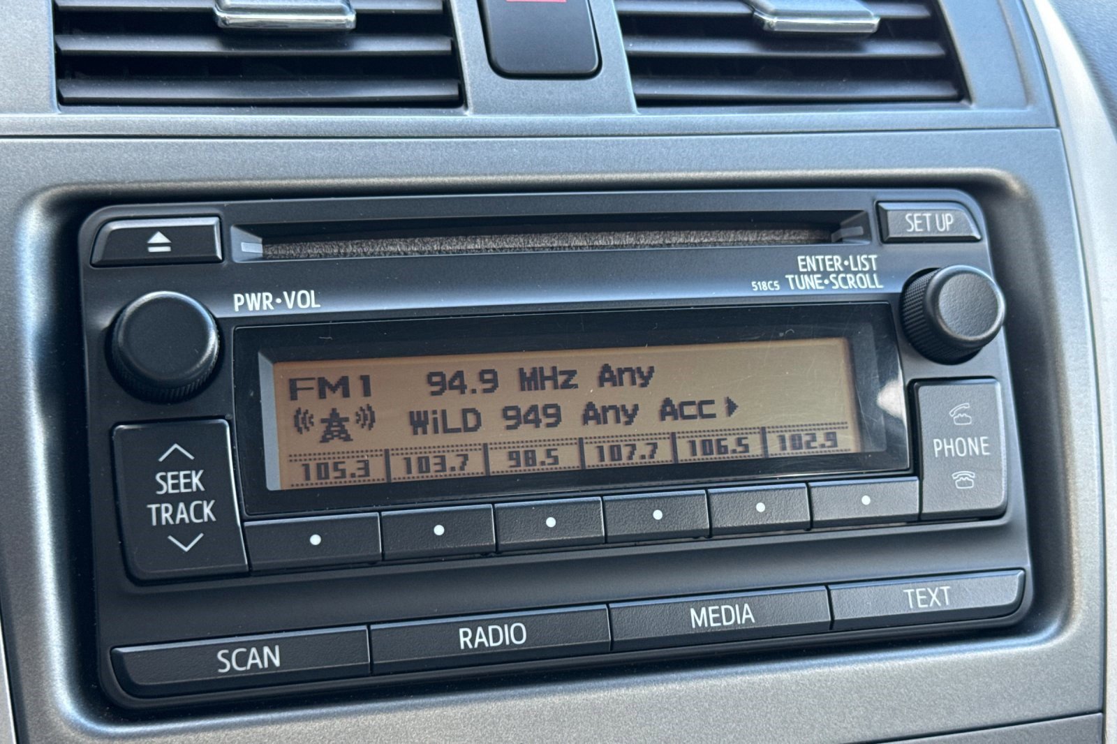 Used 2012 Toyota Corolla LE image 17