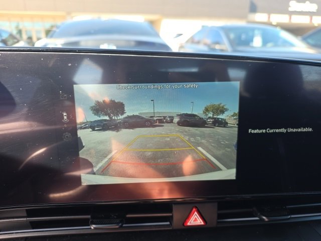 Used 2025 Hyundai Elantra SEL image 6