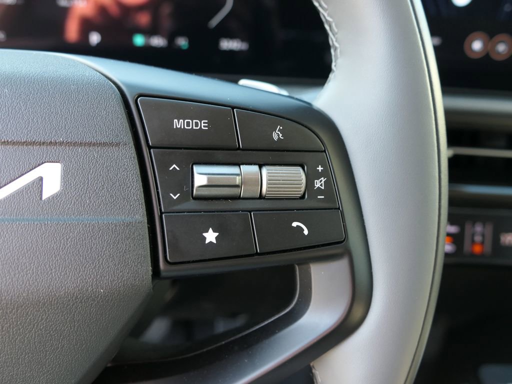 Used 2025 Kia EV6 Light image 15