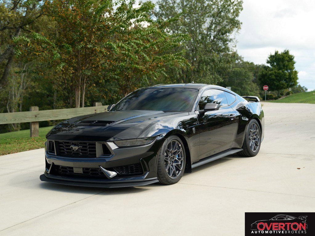 Used 2024 Ford Mustang Dark Horse image 2