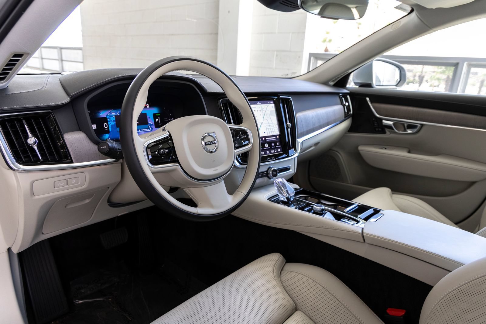 Used 2024 Volvo S90 T8 Ultimate AWD/4WD image 16
