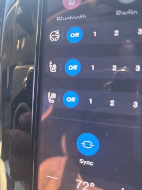 Used 2023 Volvo XC90 T8 Ultimate w/ Lounge Package image 36