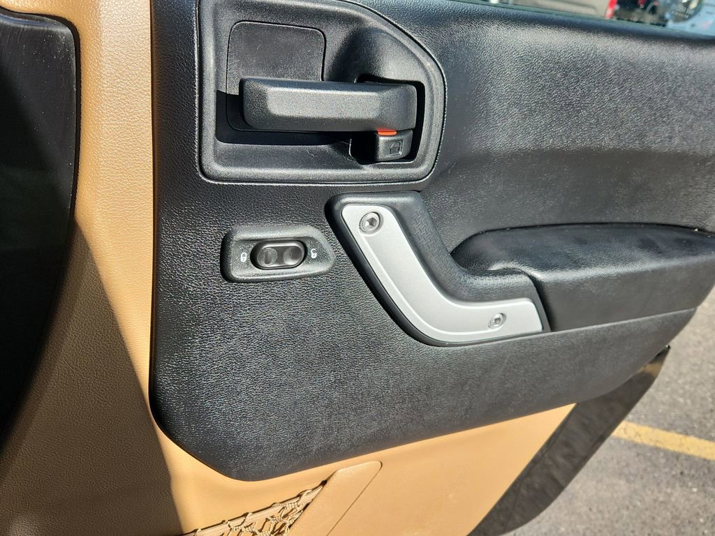 Used 2014 Jeep Wrangler Sahara w/ Connectivity Group image 12