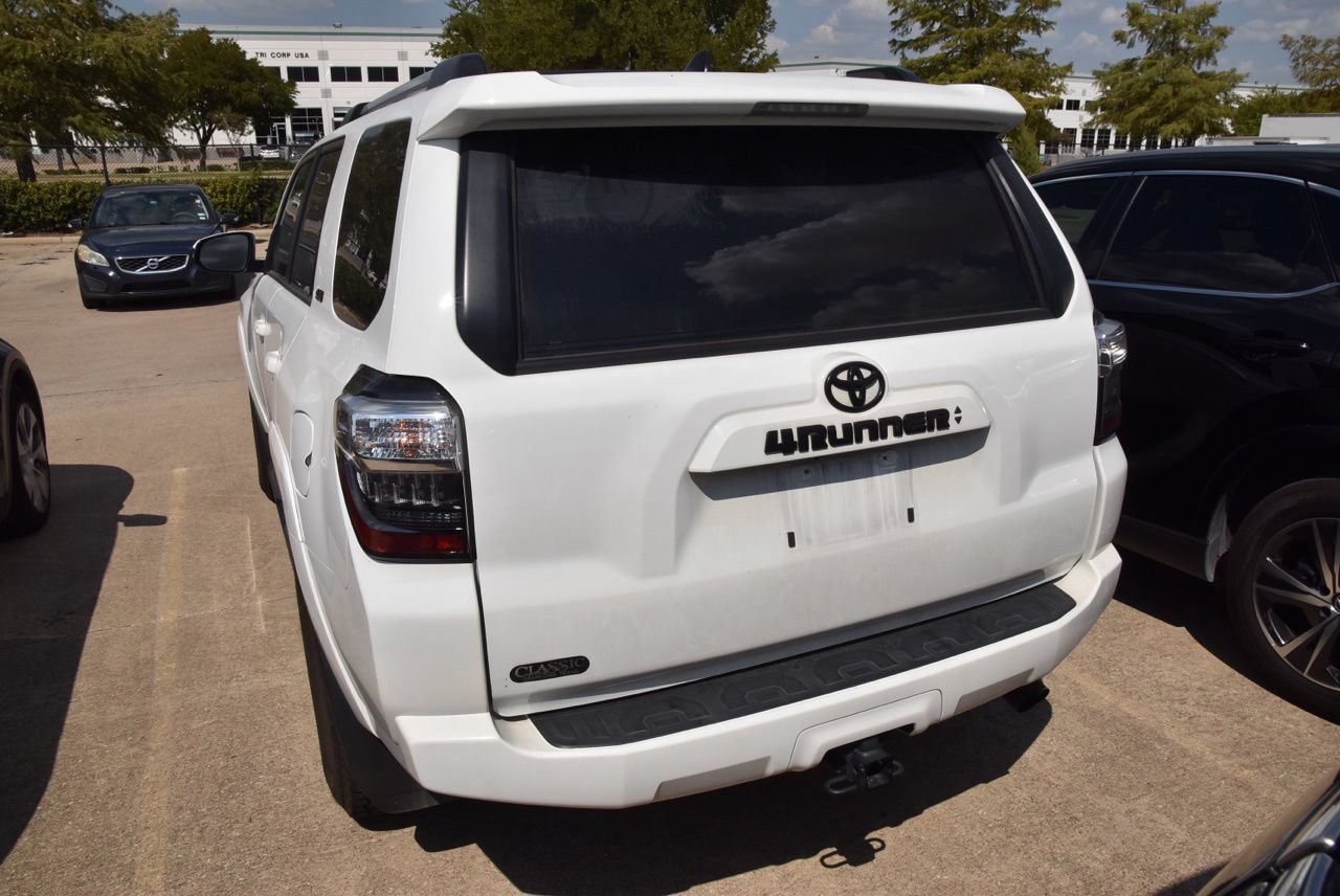 Used 2022 Toyota 4Runner SR5 Premium w/ Moonroof Package RWD image 7