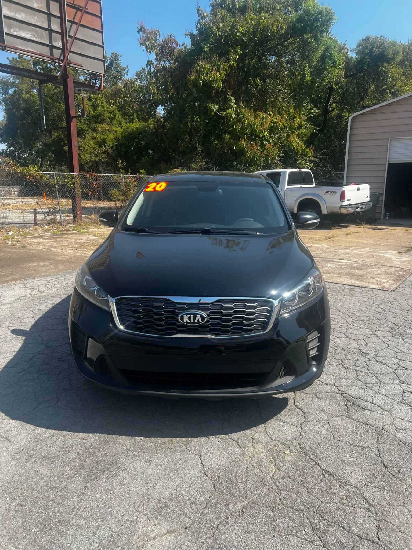 Used 2020 Kia Sorento AWD V6 image 2