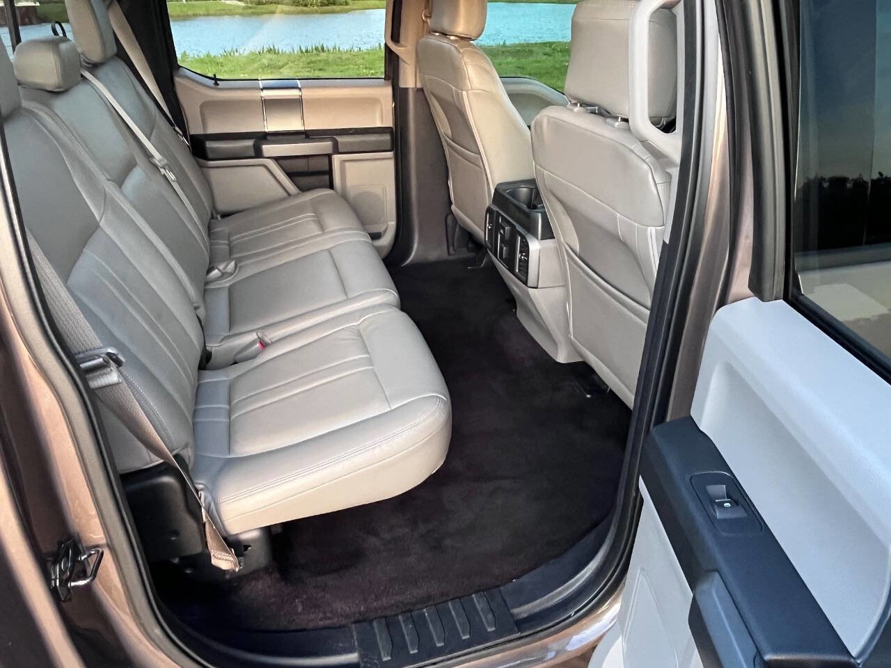 Used 2015 Ford F150 XLT w/ Equipment Group 302A Luxury AWD/4WD image 23
