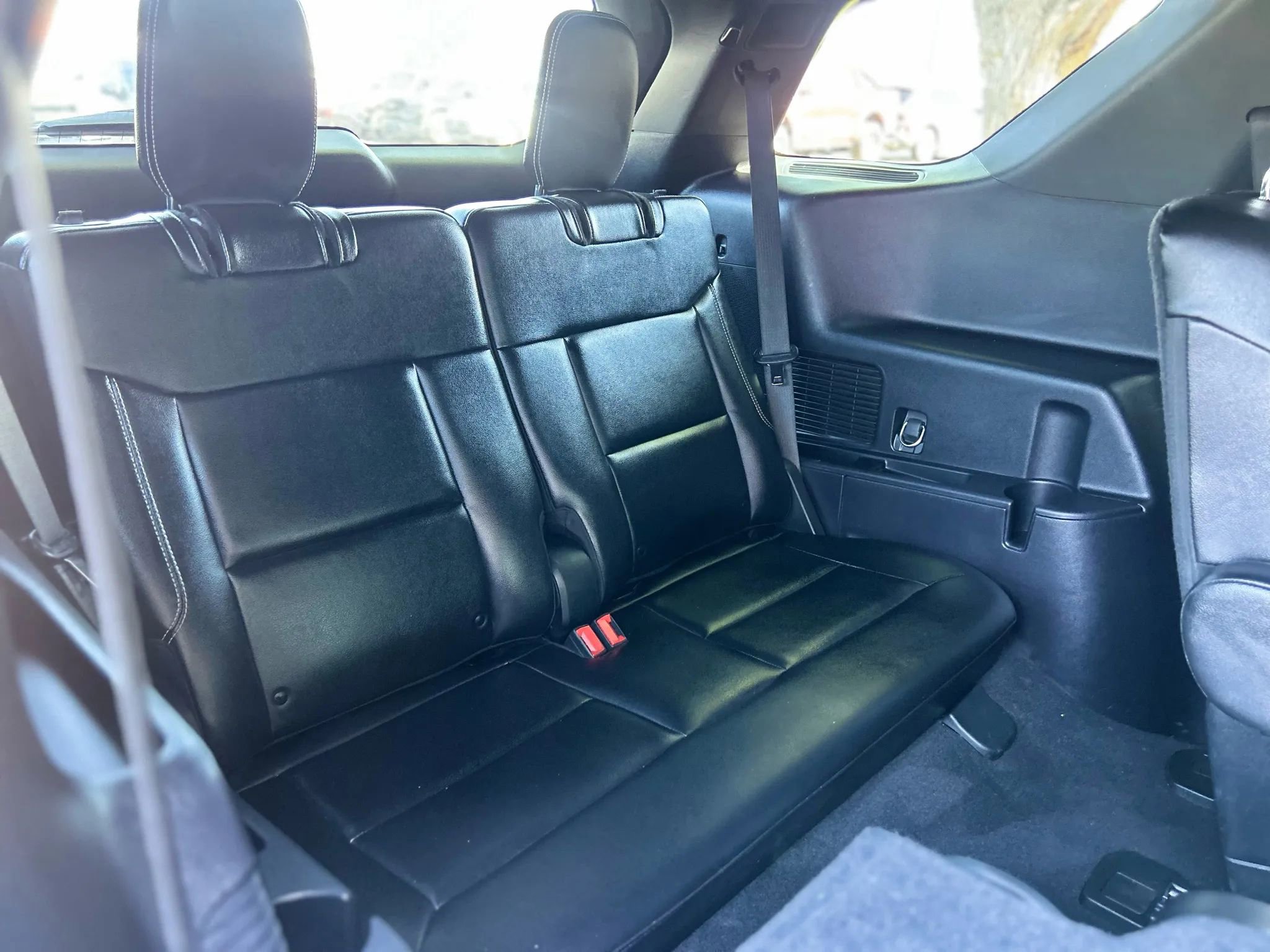 Used 2022 Ford Explorer ST w/ Equipment Group 401A image 17