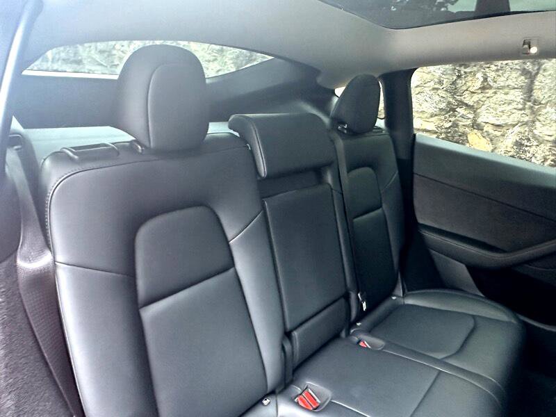 Used 2023 Tesla Model Y Long Range image 37