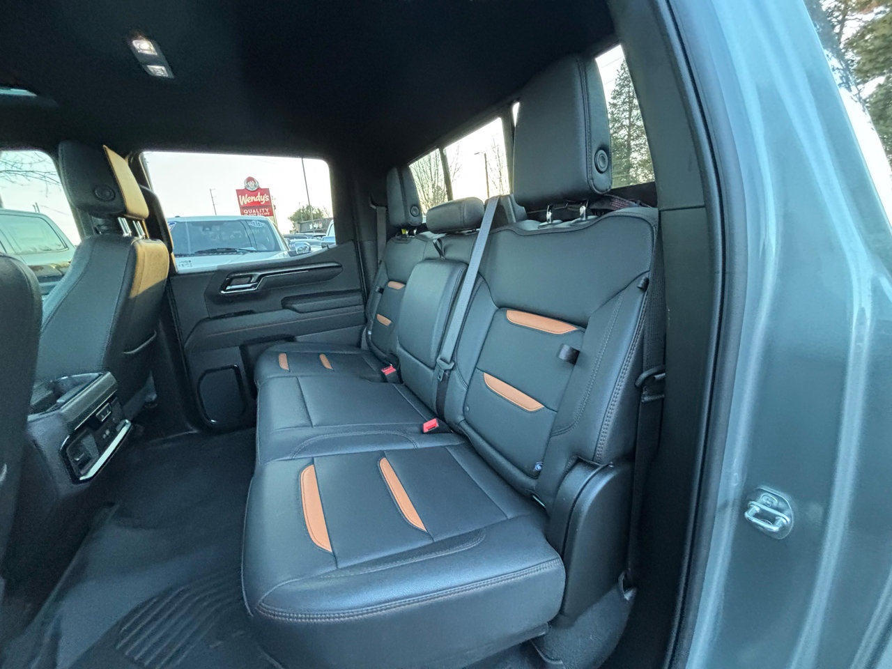 Used 2024 GMC Sierra 1500 AT4 w/ Technology Package image 11