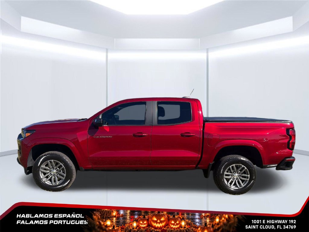 Used 2023 Chevrolet Colorado LT RWD image 2