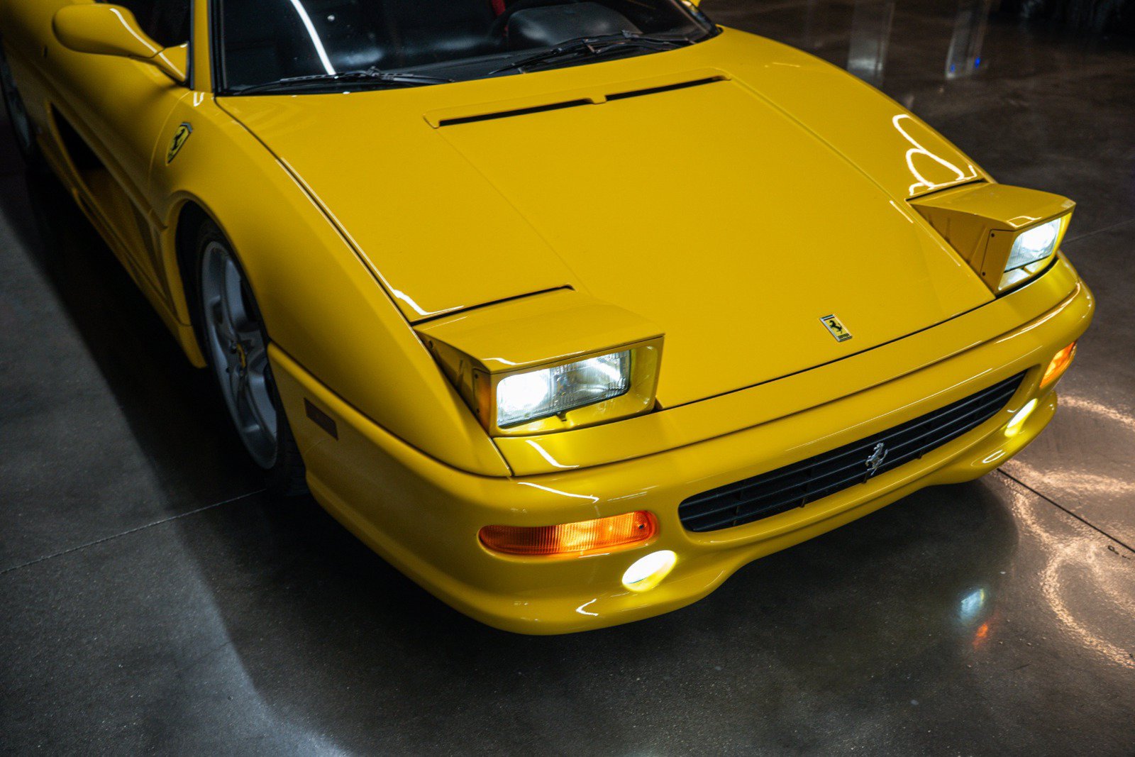 Used 1999 Ferrari F355 Spider RWD image 14
